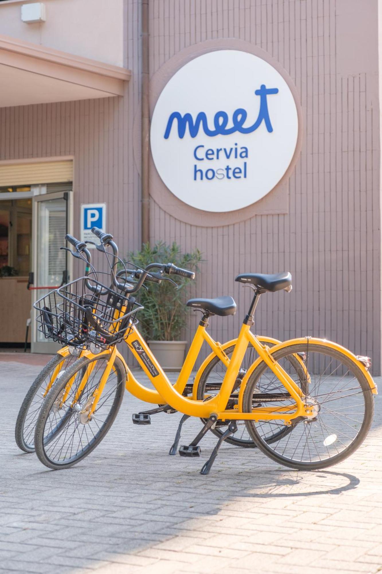 Meet Hostel Cervia Bagian luar foto