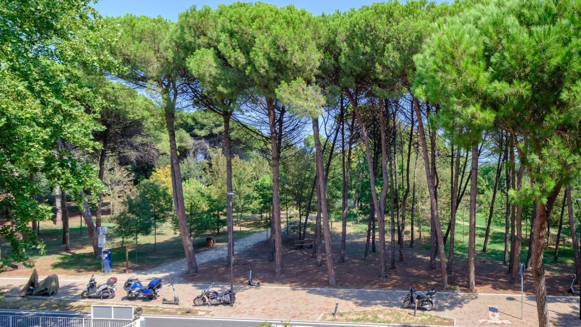 Meet Hostel Cervia Bagian luar foto