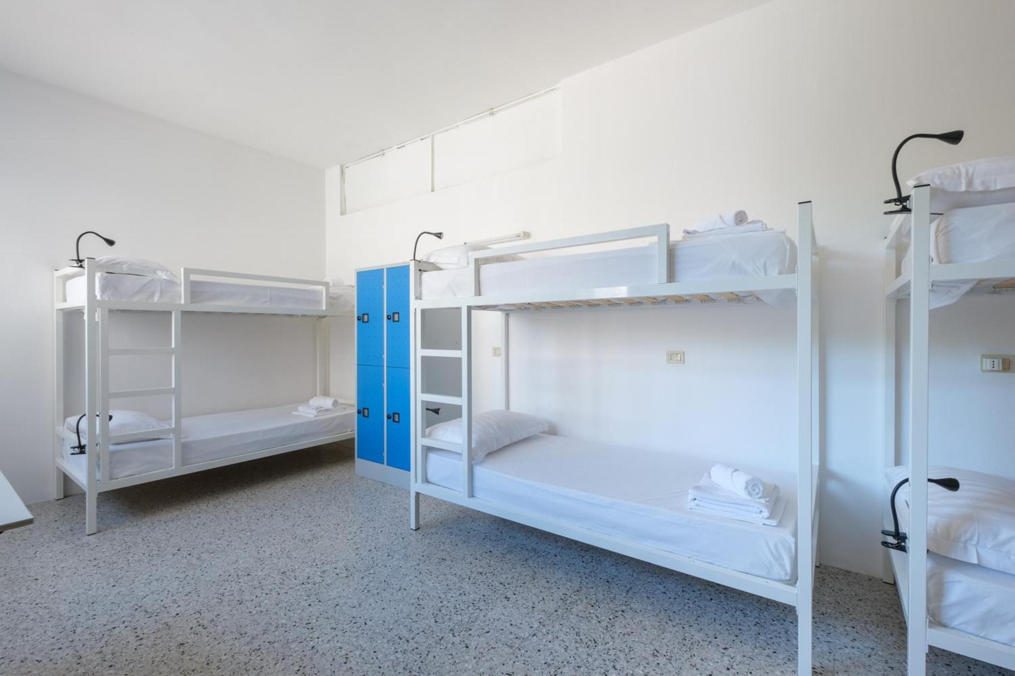 Meet Hostel Cervia Bagian luar foto