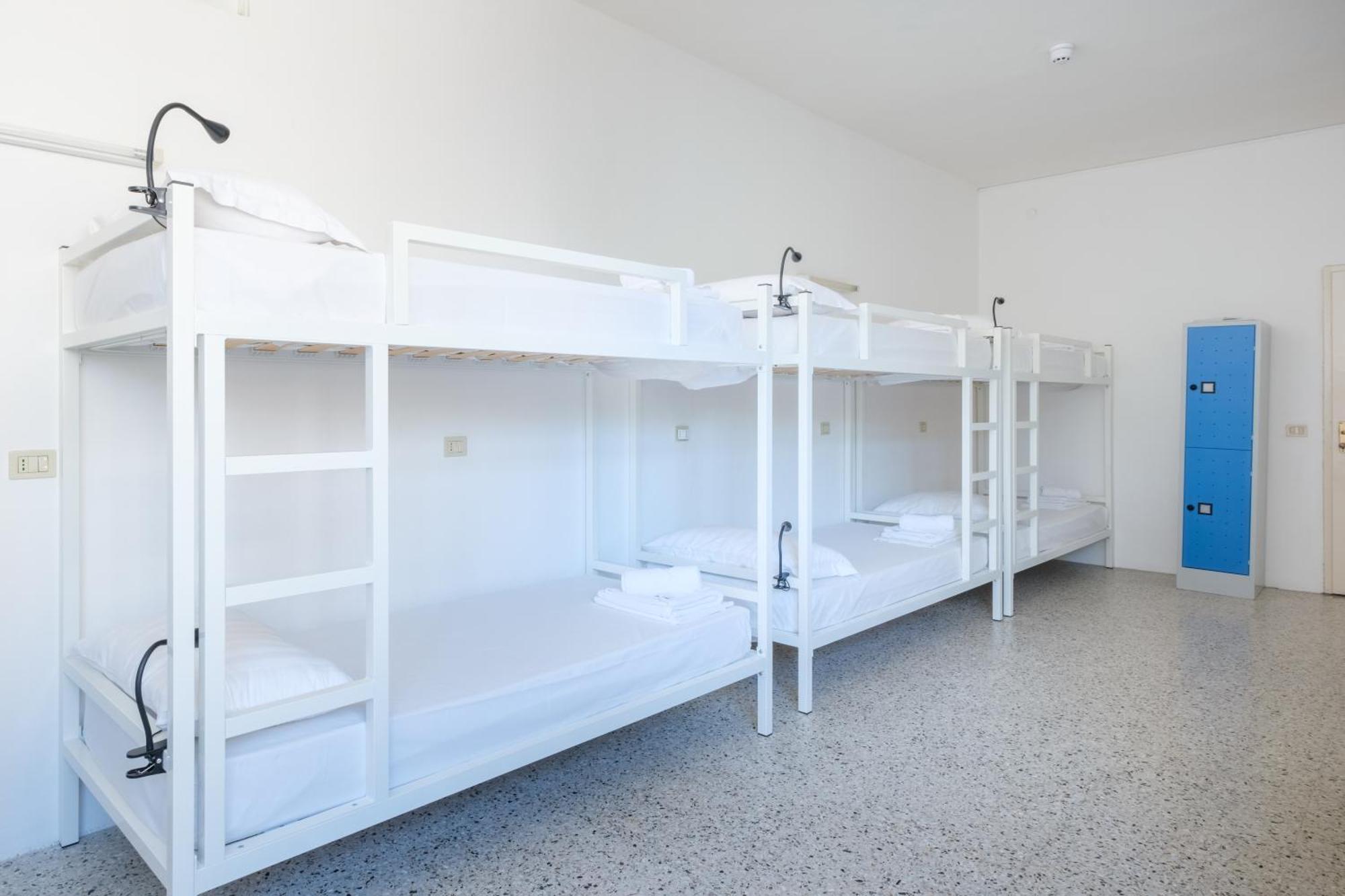 Meet Hostel Cervia Bagian luar foto