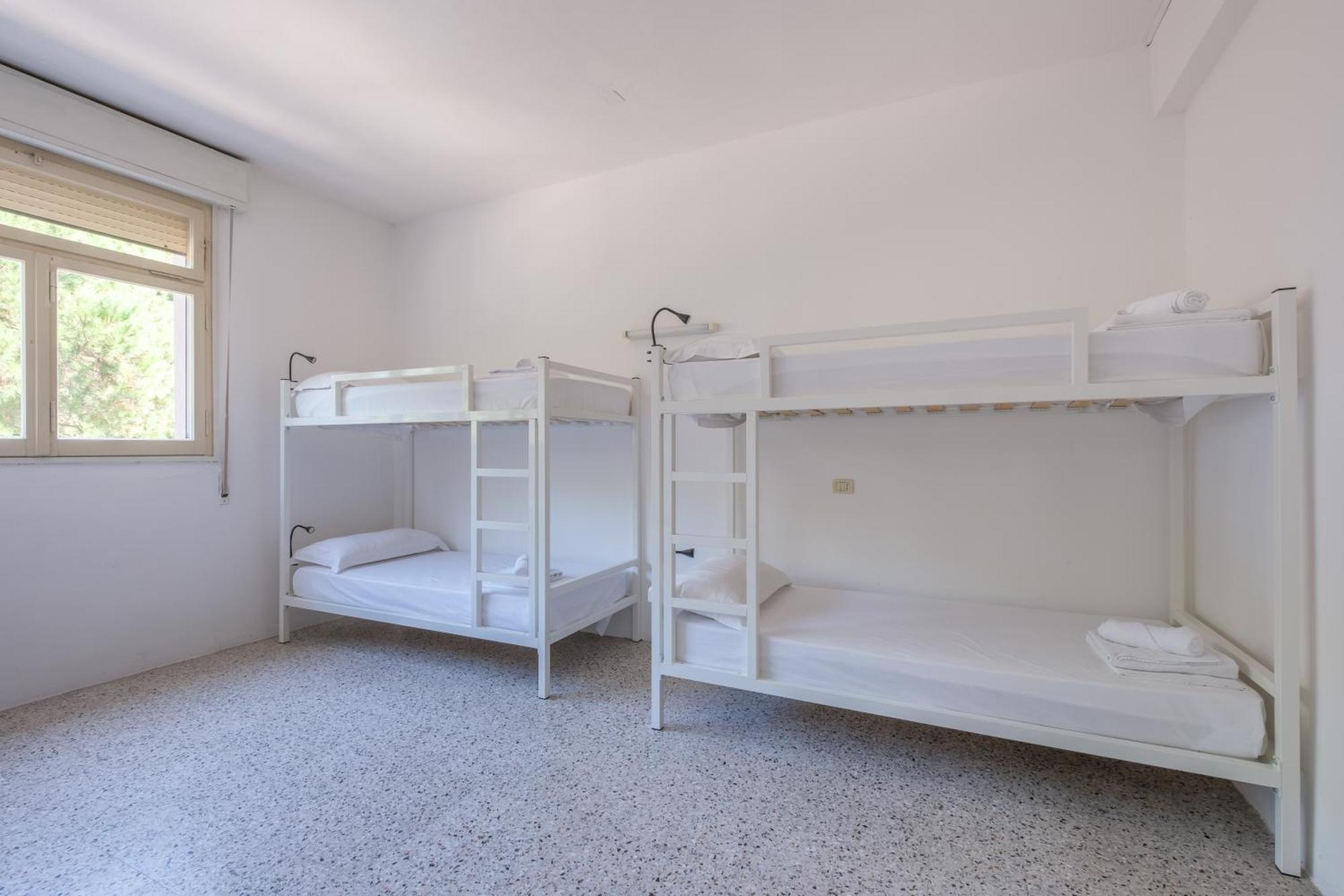 Meet Hostel Cervia Bagian luar foto