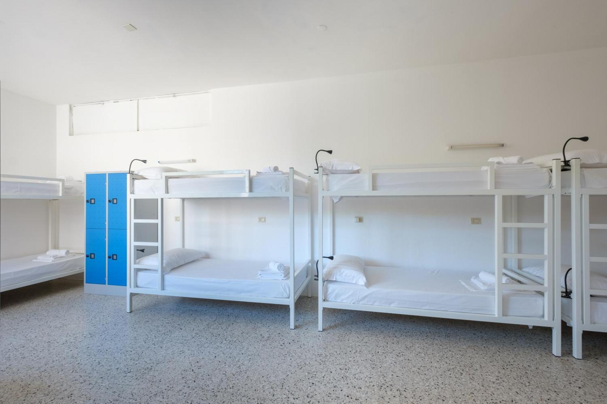 Meet Hostel Cervia Bagian luar foto