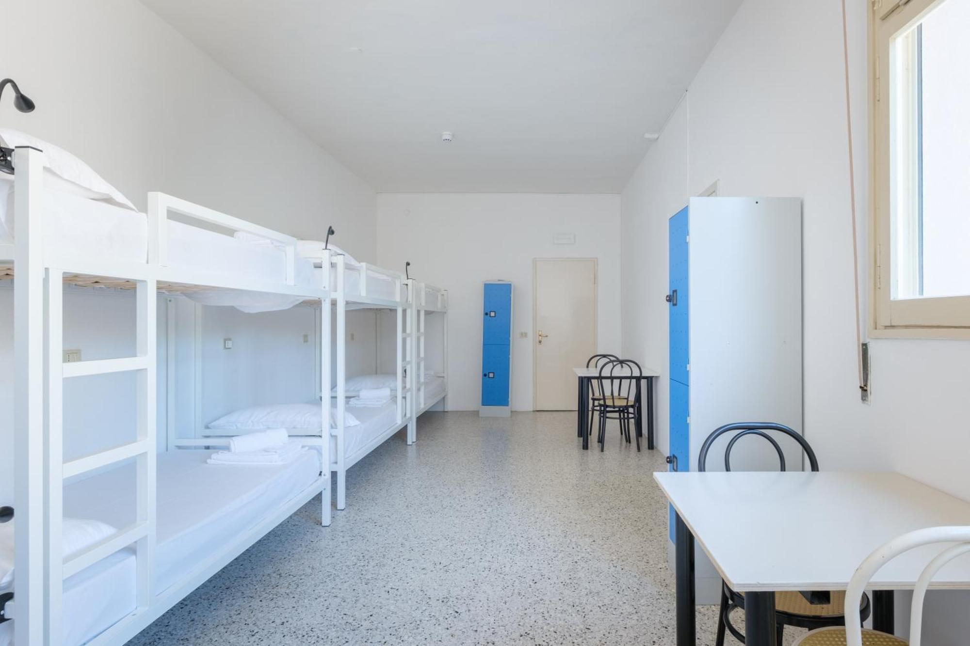 Meet Hostel Cervia Bagian luar foto