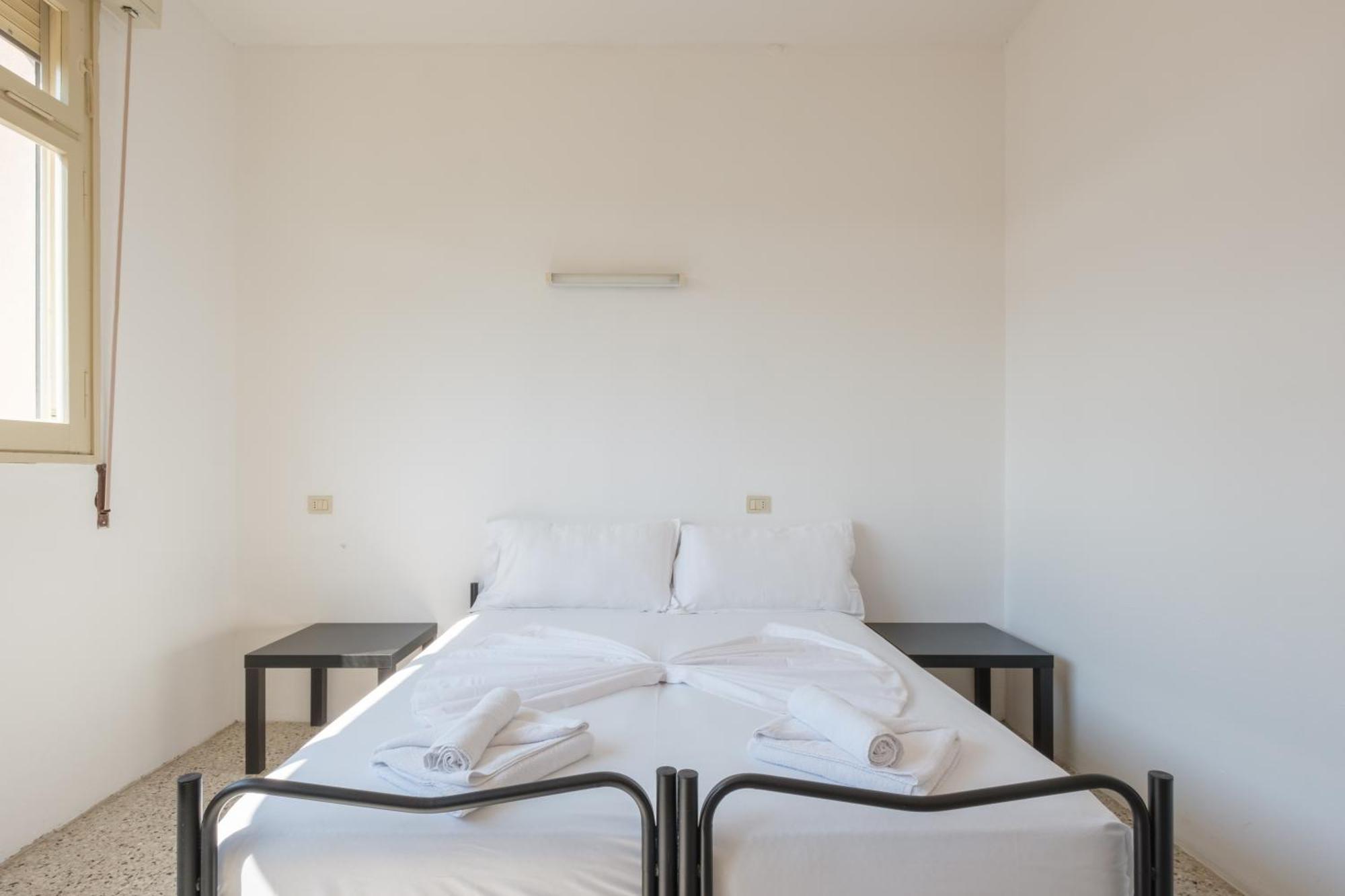 Meet Hostel Cervia Bagian luar foto