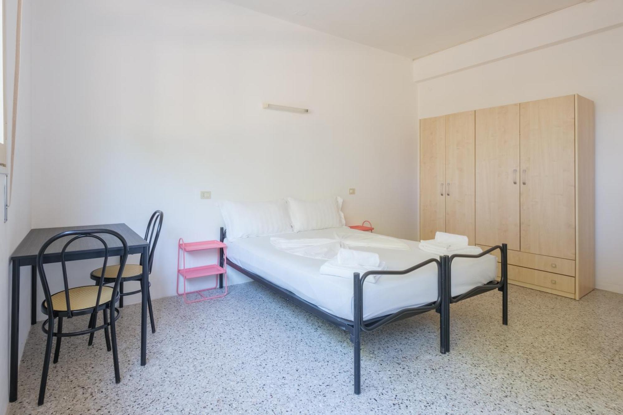 Meet Hostel Cervia Bagian luar foto