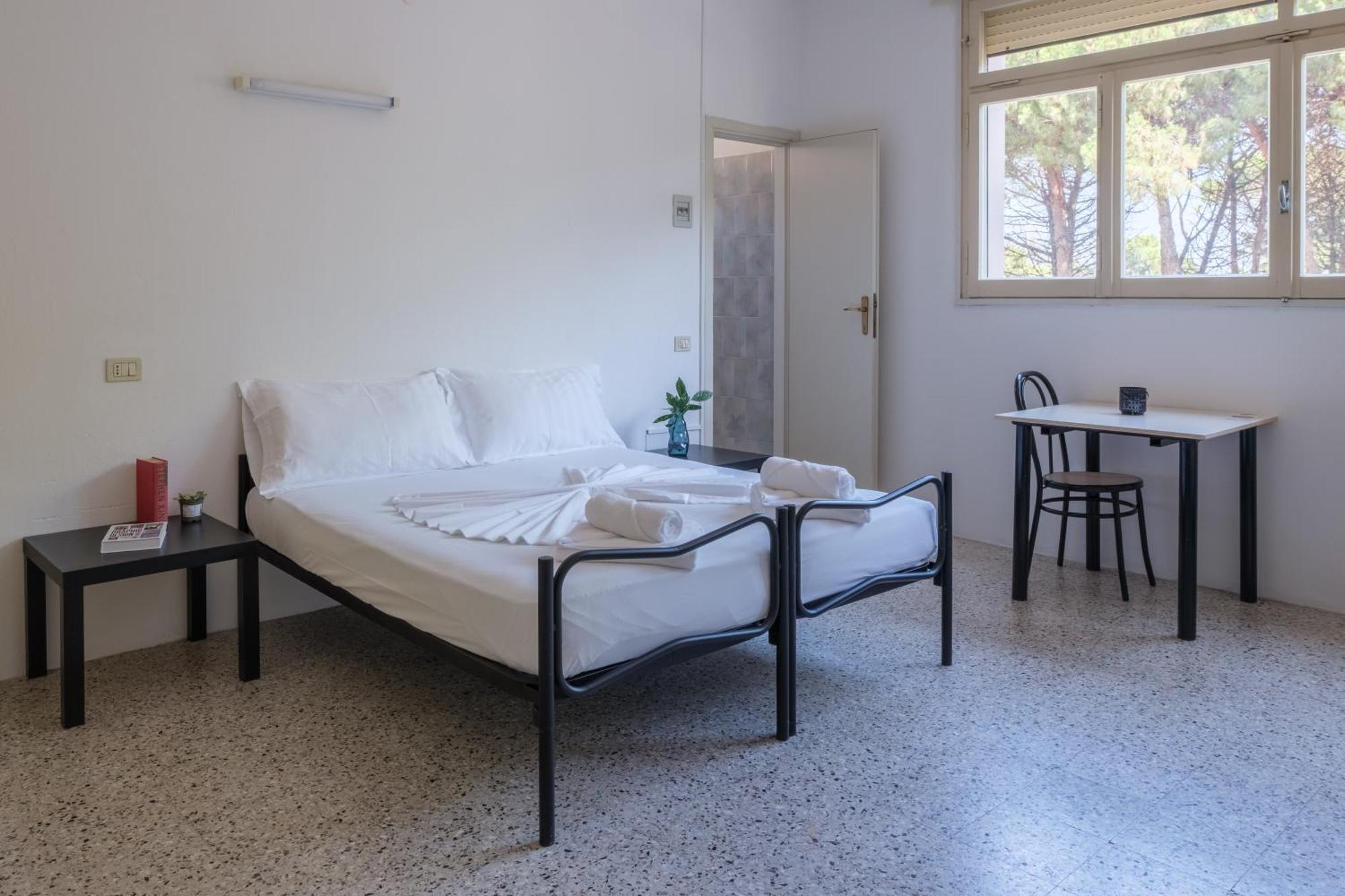 Meet Hostel Cervia Bagian luar foto