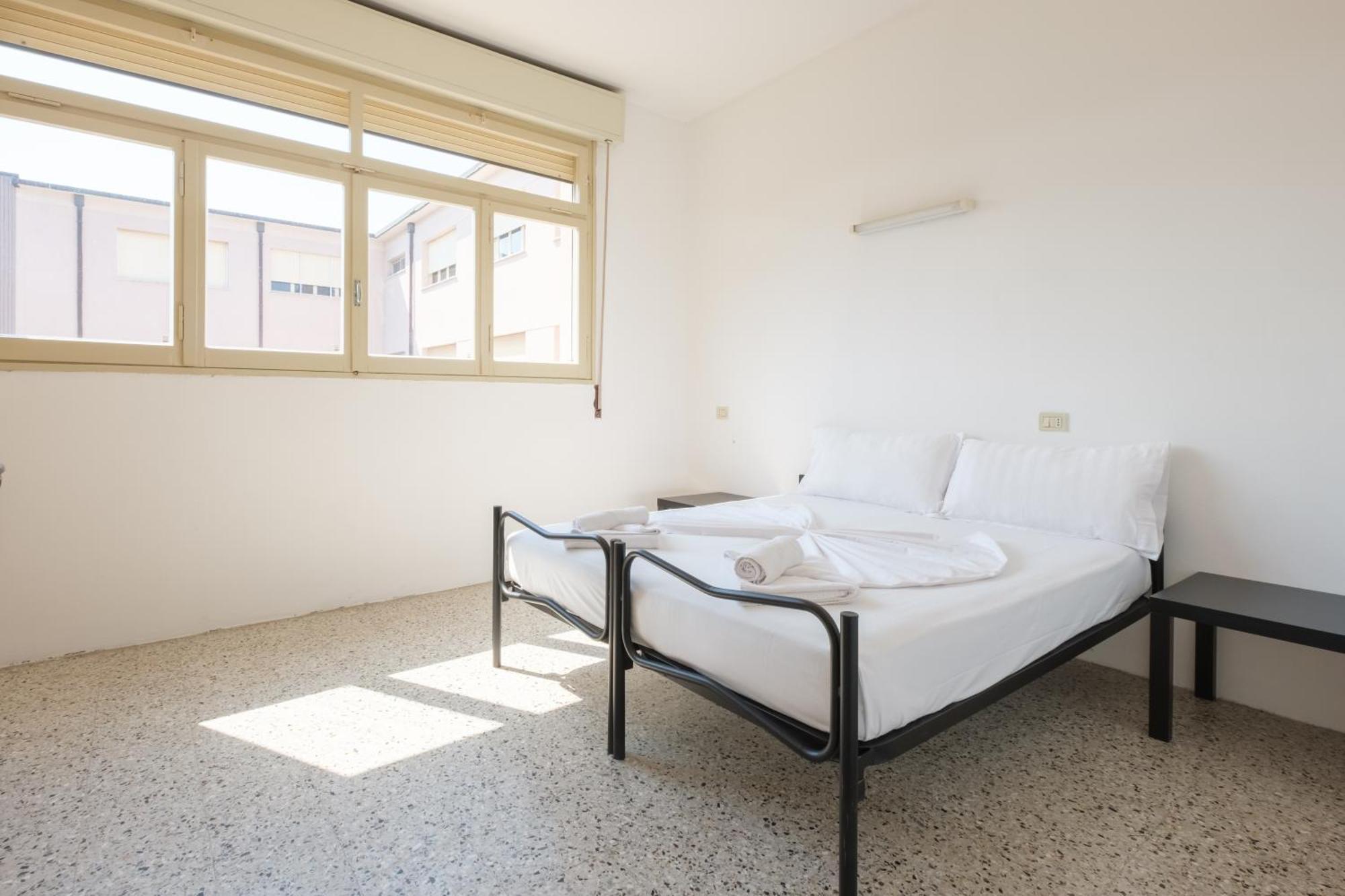 Meet Hostel Cervia Bagian luar foto