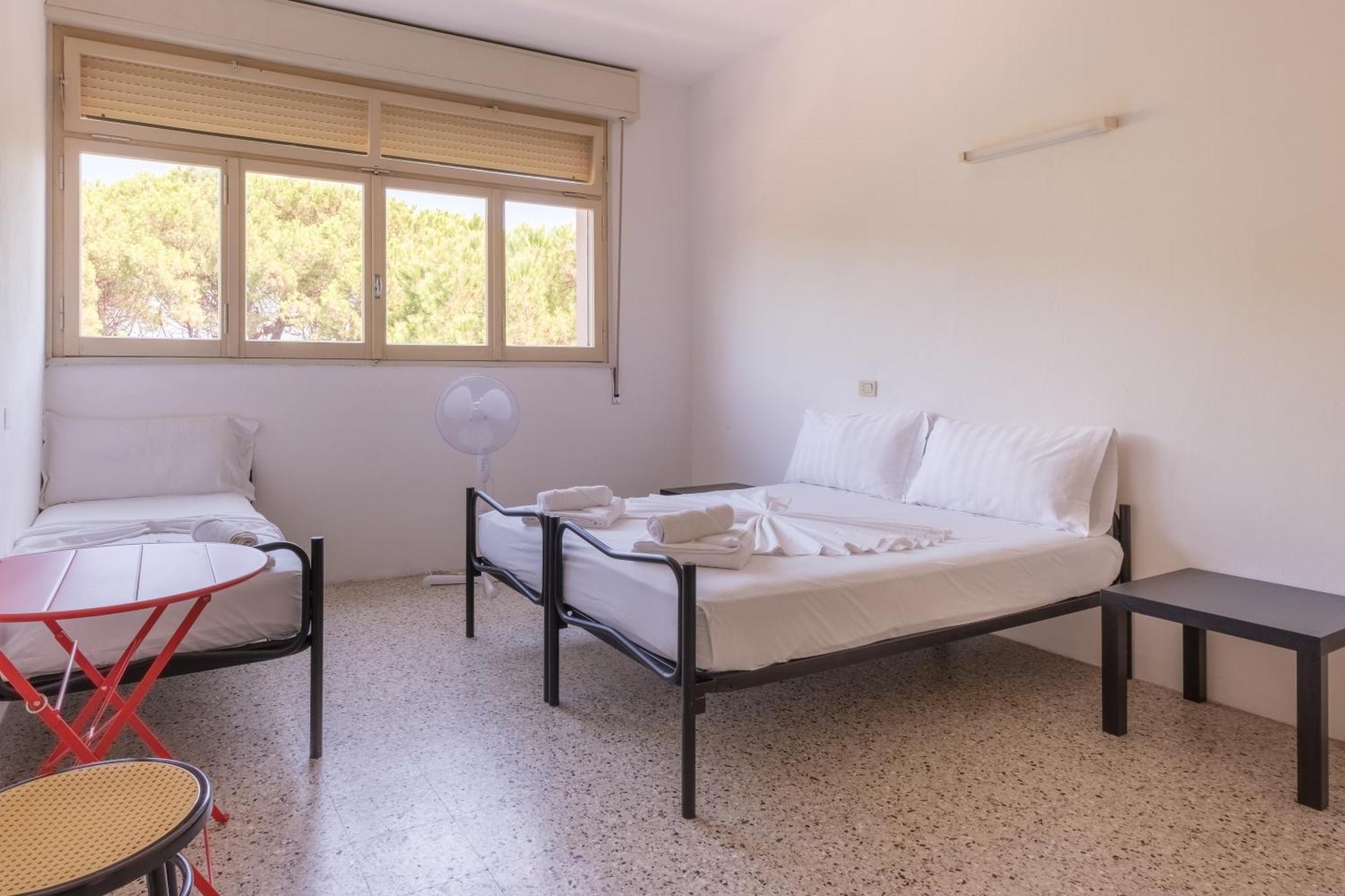 Meet Hostel Cervia Bagian luar foto