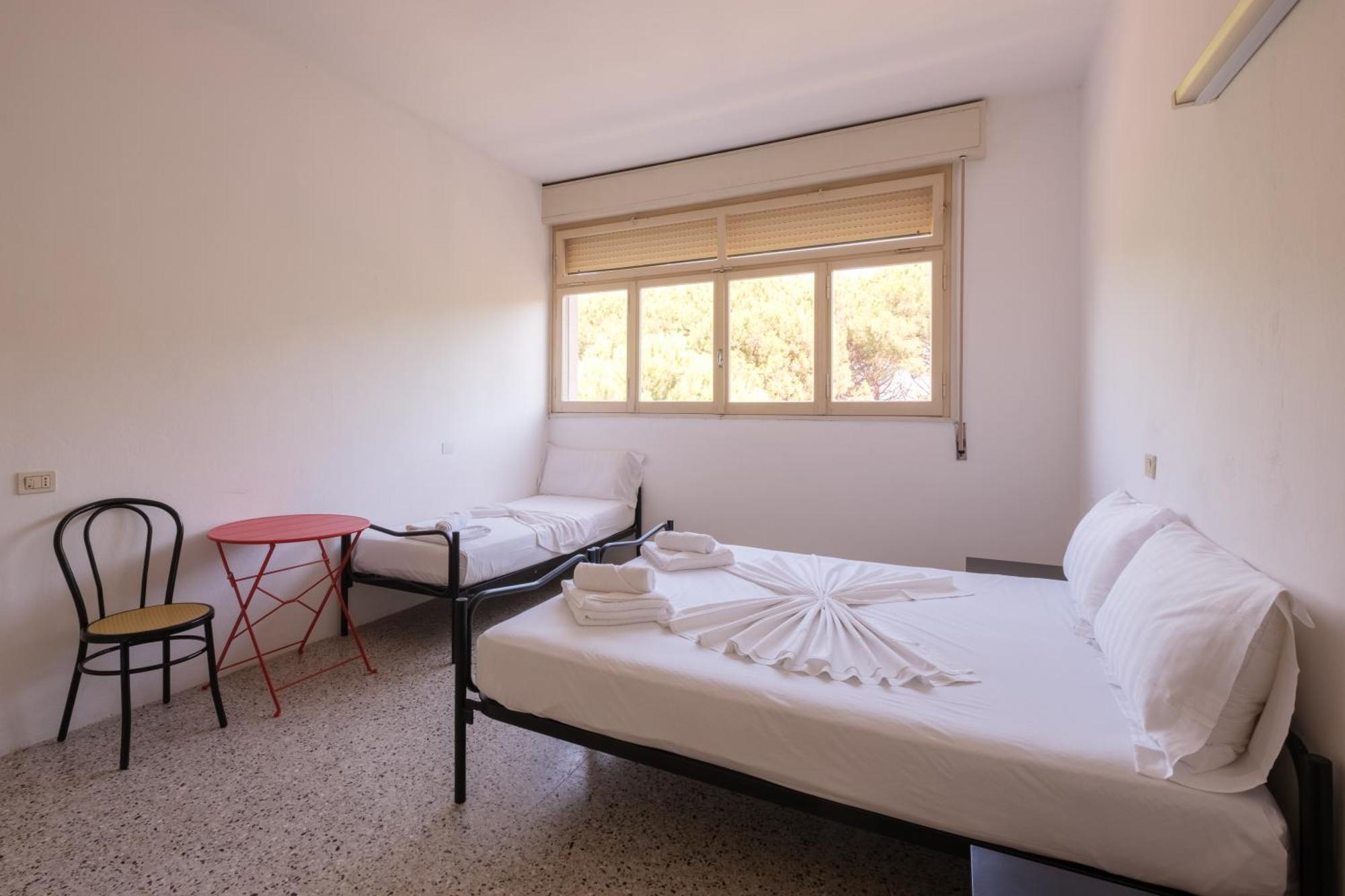 Meet Hostel Cervia Bagian luar foto