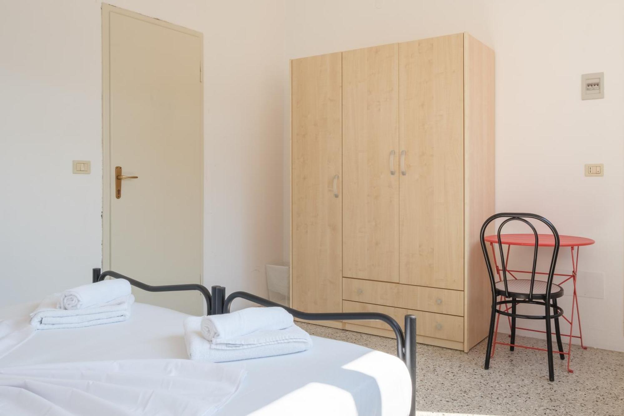 Meet Hostel Cervia Bagian luar foto