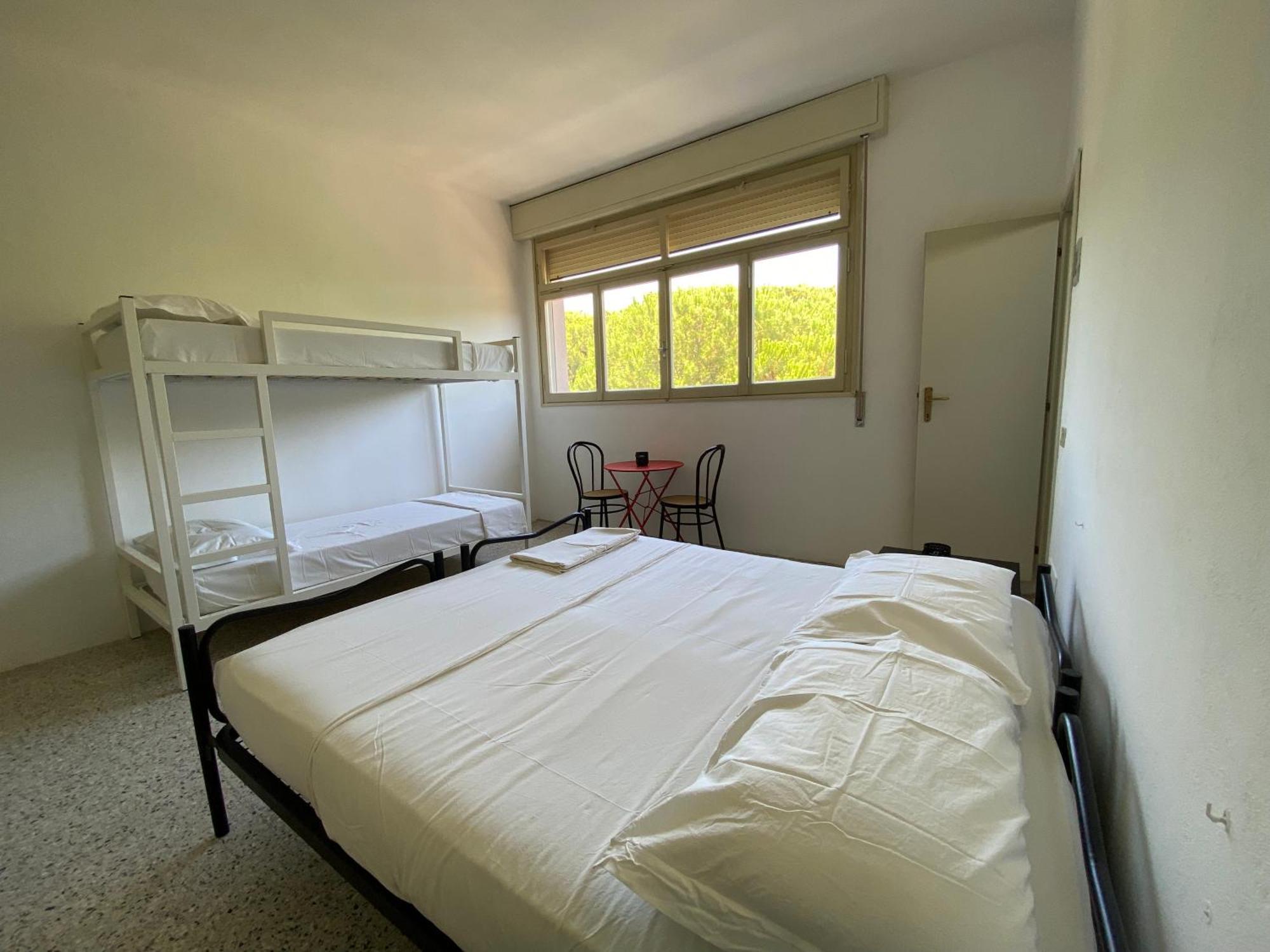 Meet Hostel Cervia Bagian luar foto